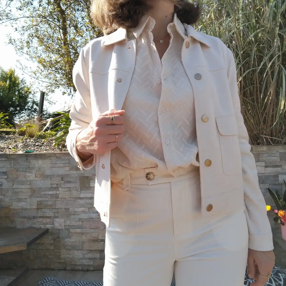 Chemise beige à chevrons