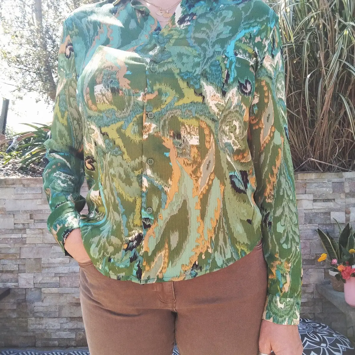 Chemise satinée verte